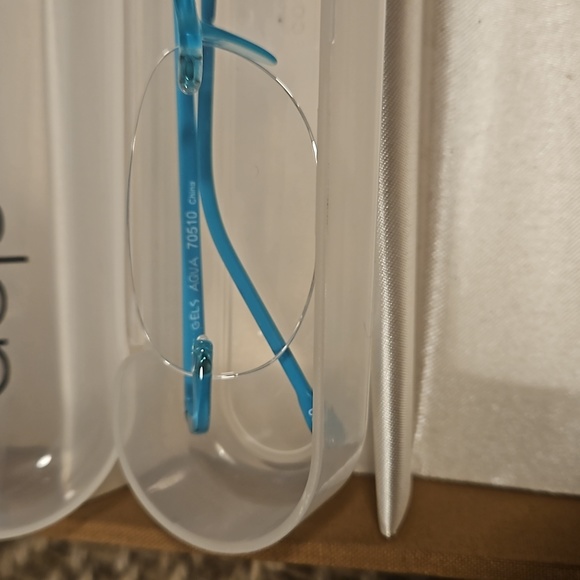 Scojo Gels prescription reading glasses - Picture 2 of 2